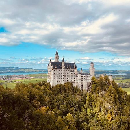 House La Neuschwanstein Blick - Budget City Hotel Фюссен Экстерьер фото
