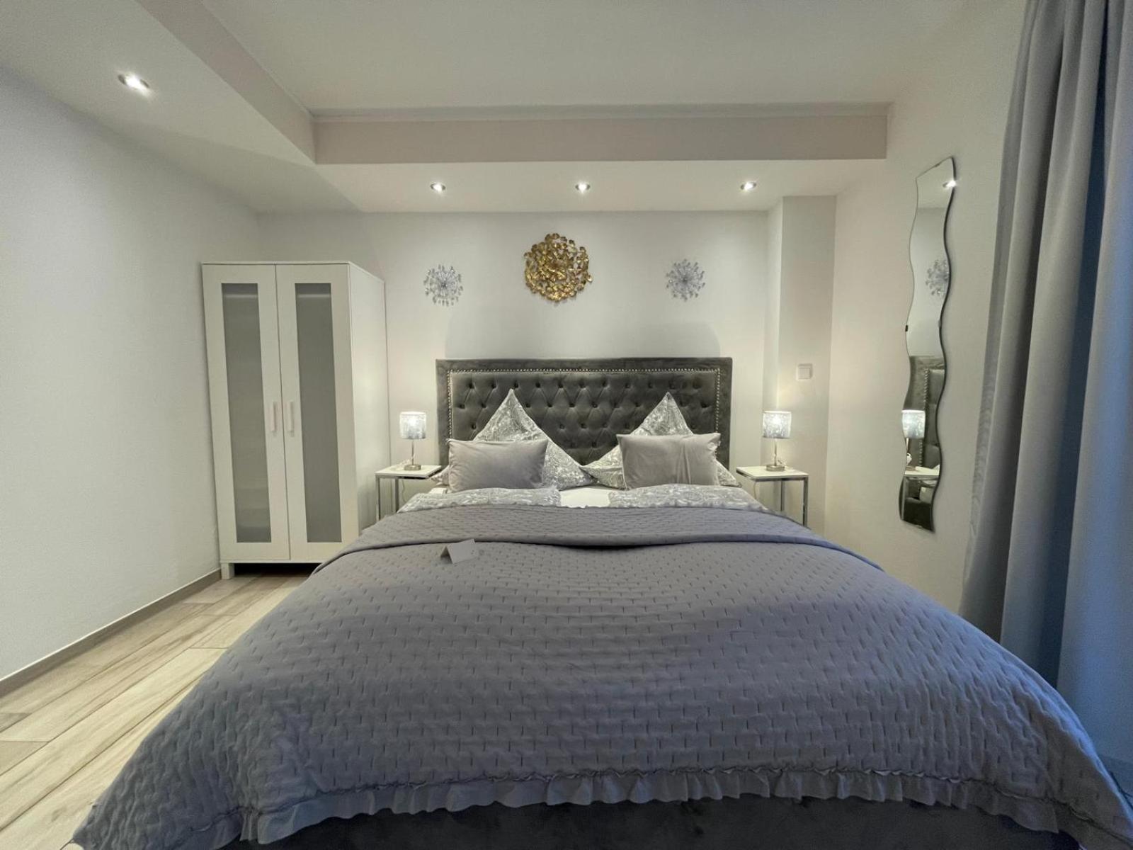 House La Neuschwanstein Blick - Budget City Hotel Фюссен Экстерьер фото